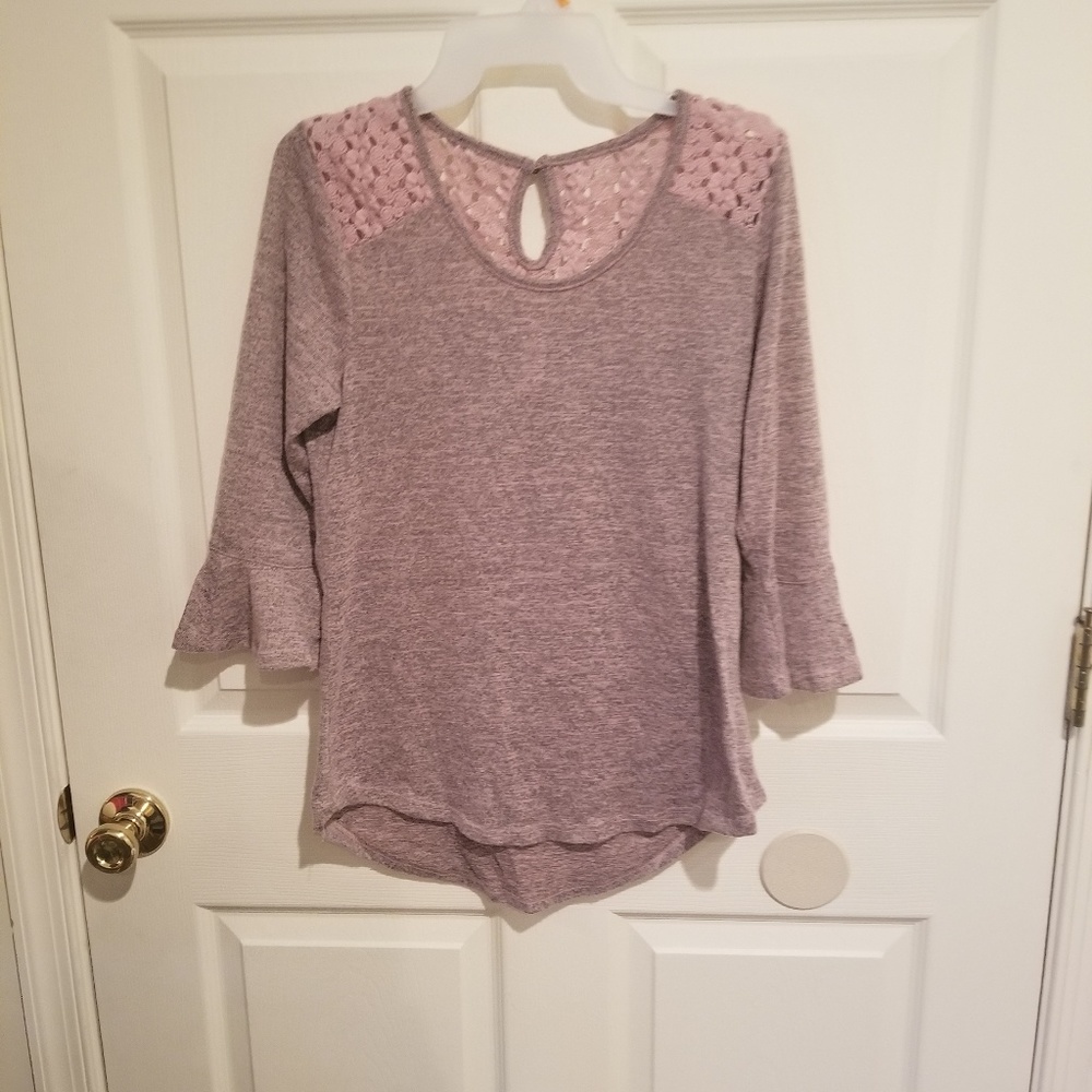 No Boundaries shirt size L